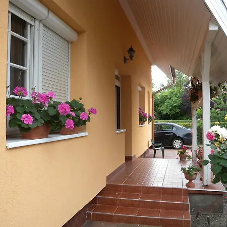 In Balatonboglar/balaton 18231 Apartment